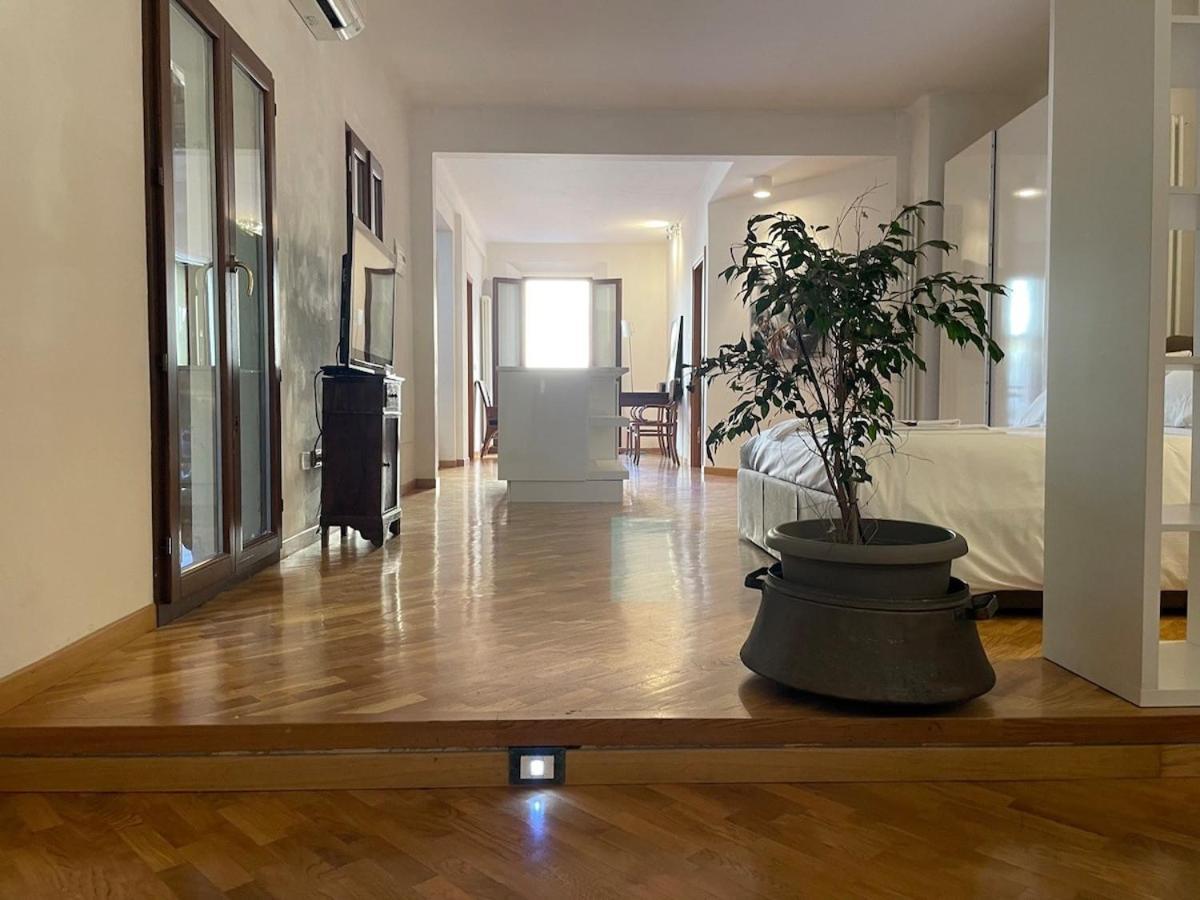 Апартаменти Loft Del Pratello Болонья Екстер'єр фото